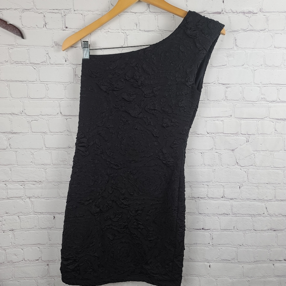 KTOO. Single shoulder black knit dress